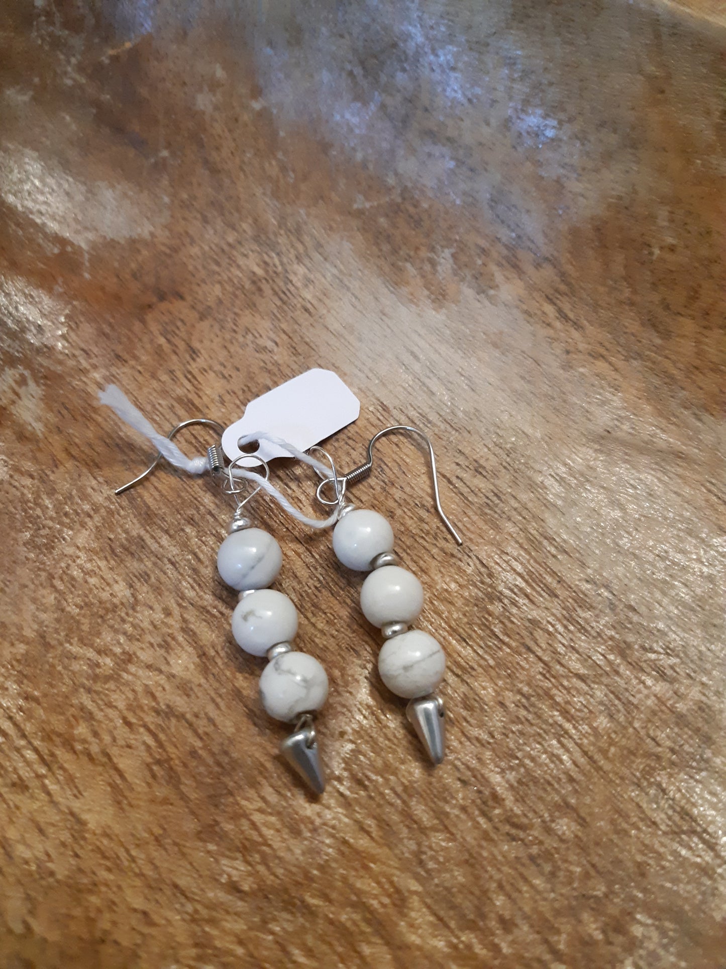 Howlite drops with spikes