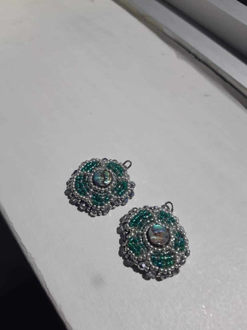 Abalone and Silver flower flats