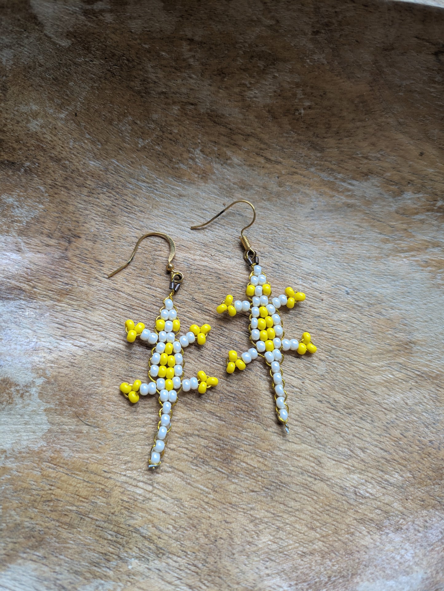 beaded gecko earrings