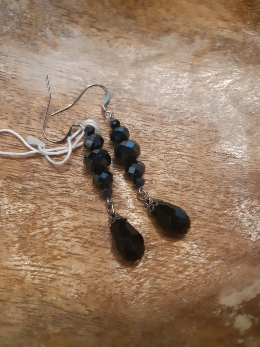 Black chunky bicones drops with teardrops