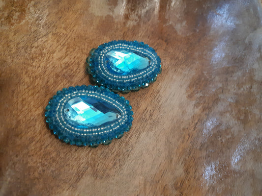 Aqua crystal and apitite fingernail studs