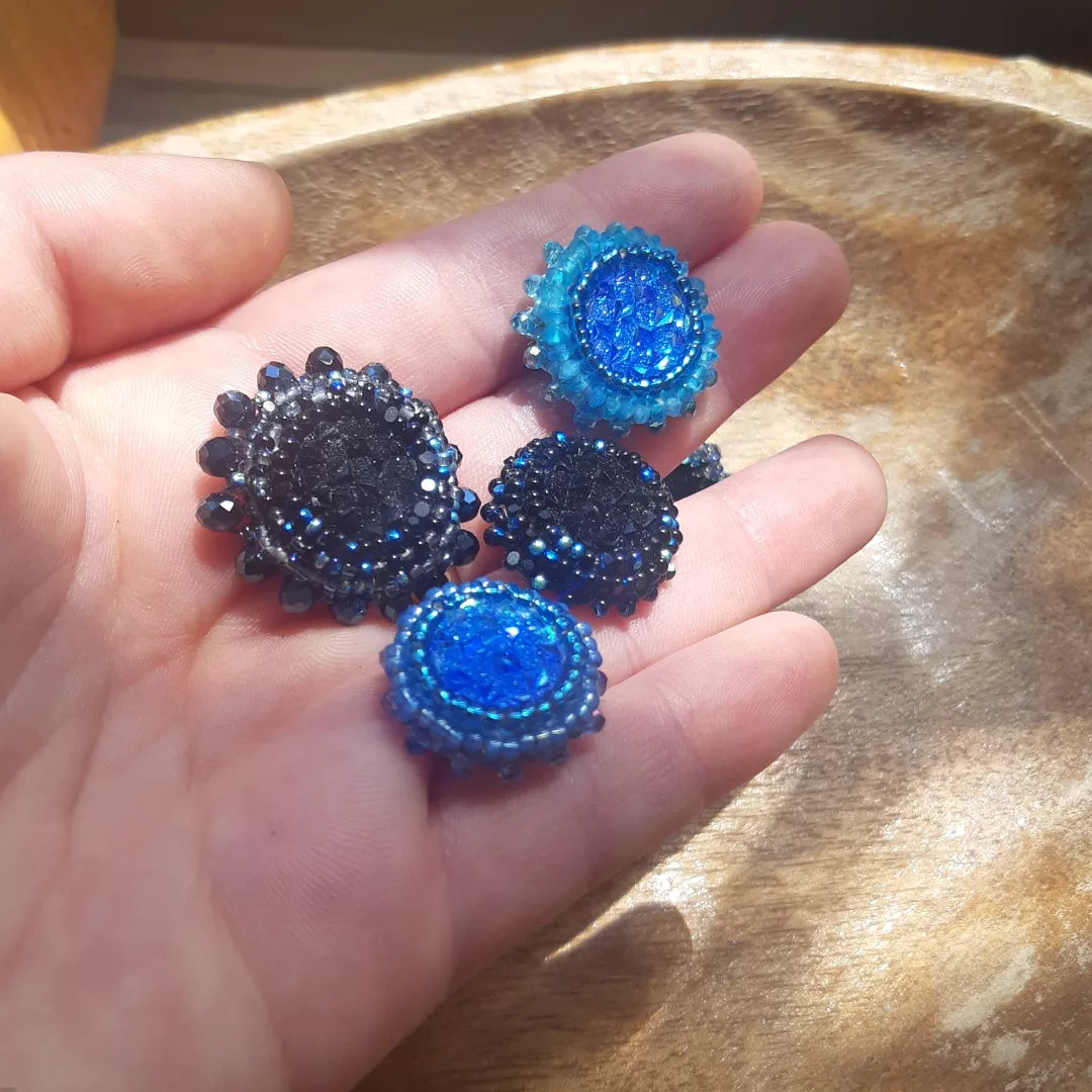 shiny studs*