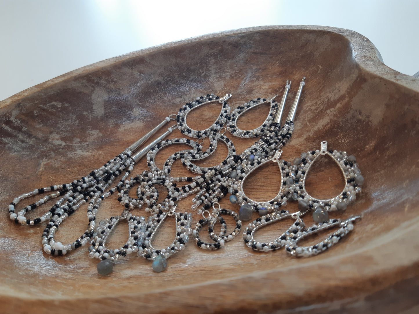 Sikw Elasa'sit - moon earrings