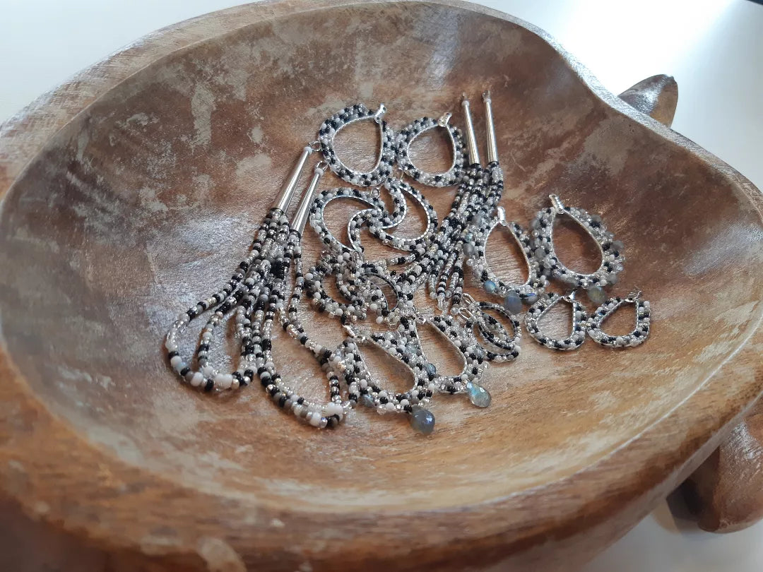 Sikw Elasa'sit - moon earrings