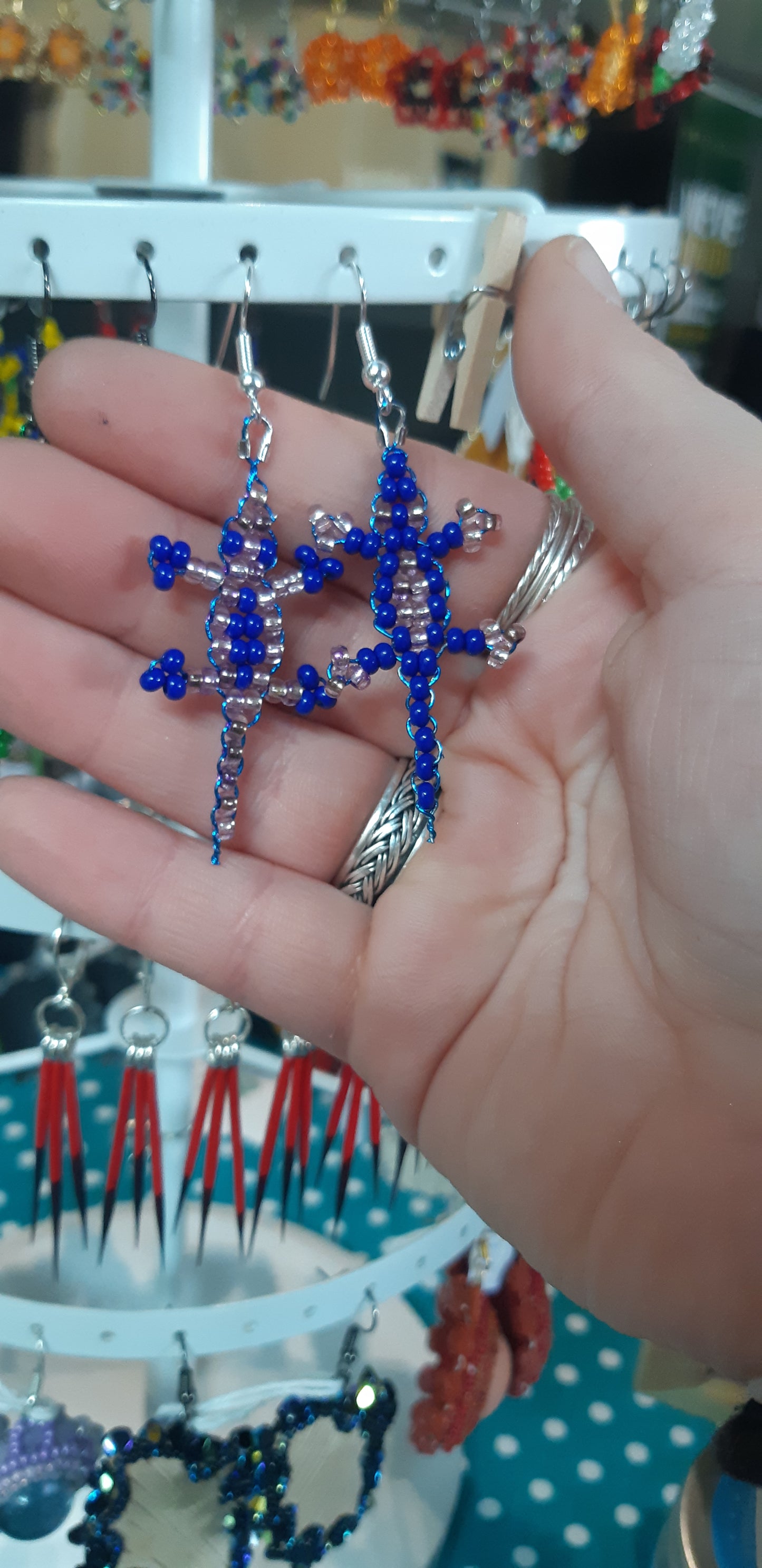 beaded gecko earrings