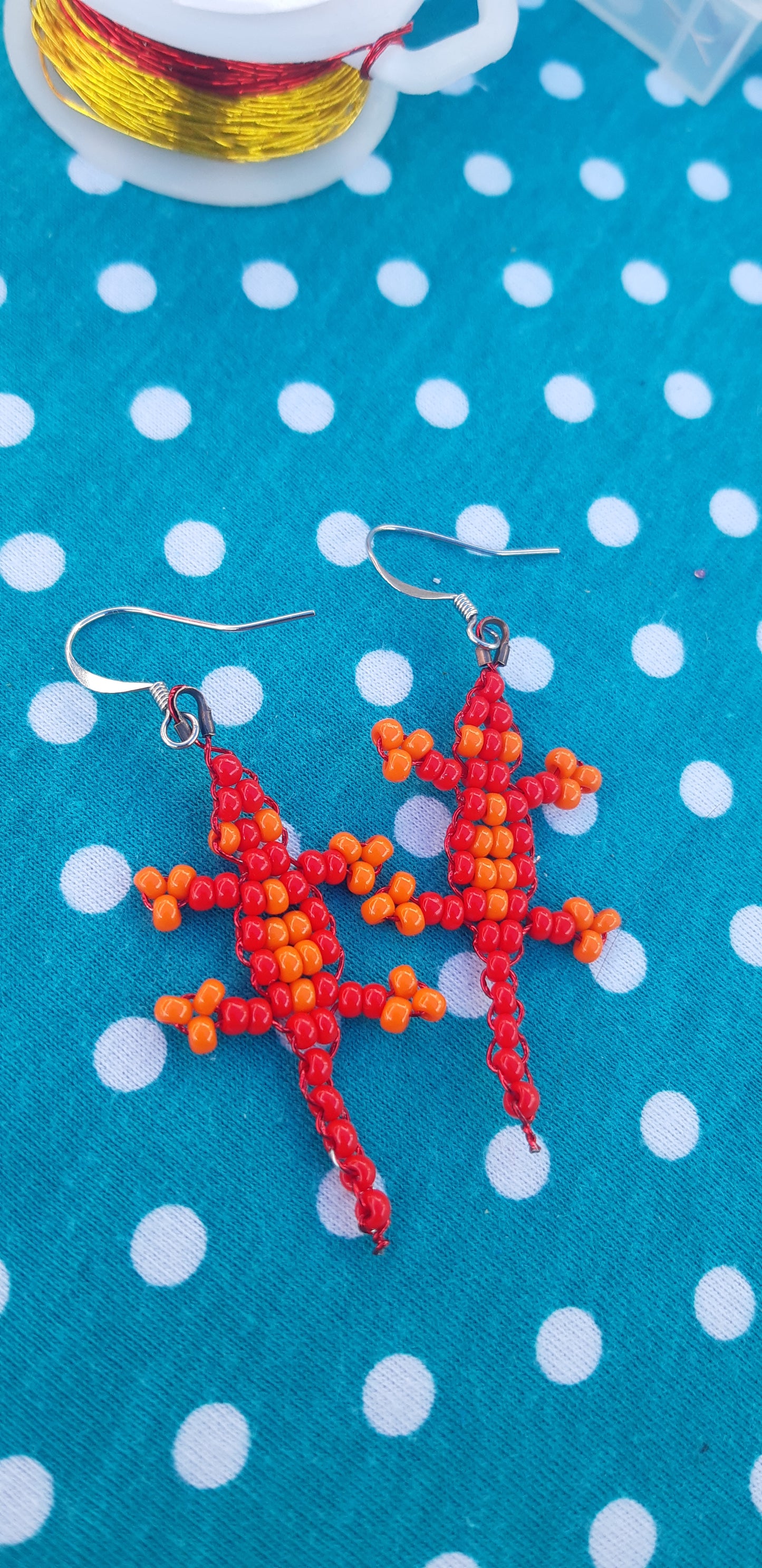 beaded gecko earrings