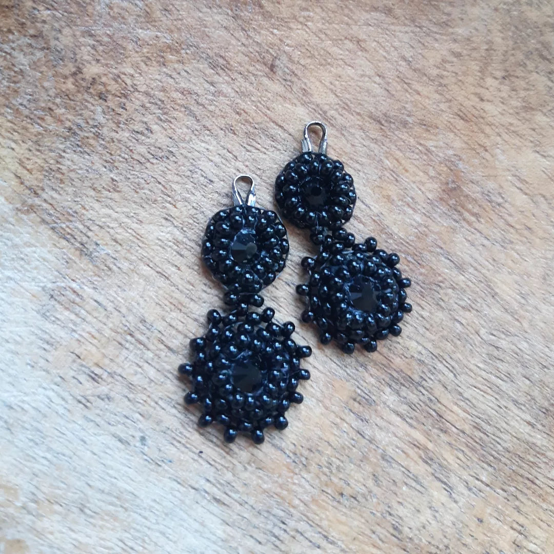 tiered mini flat drops