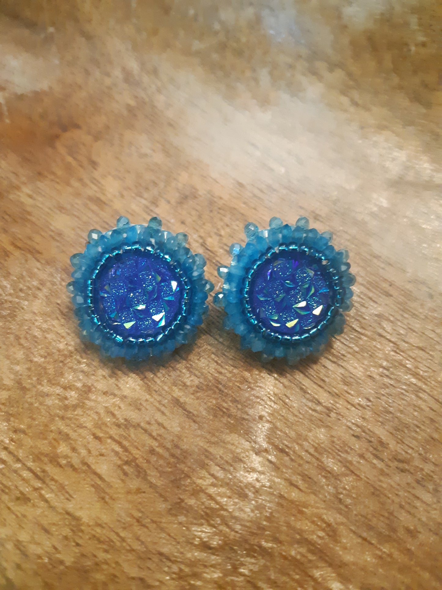 shiny studs*