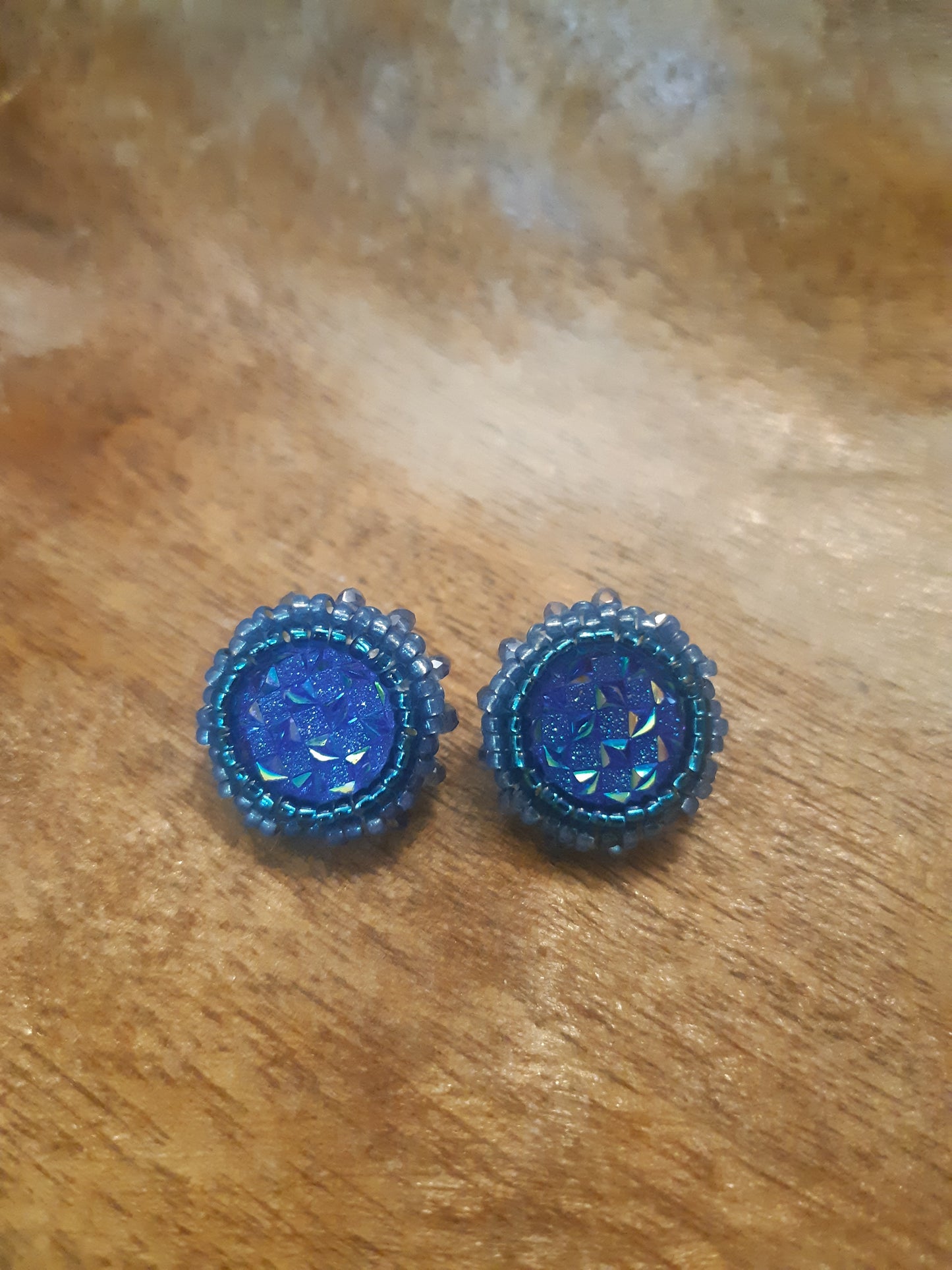 shiny studs*