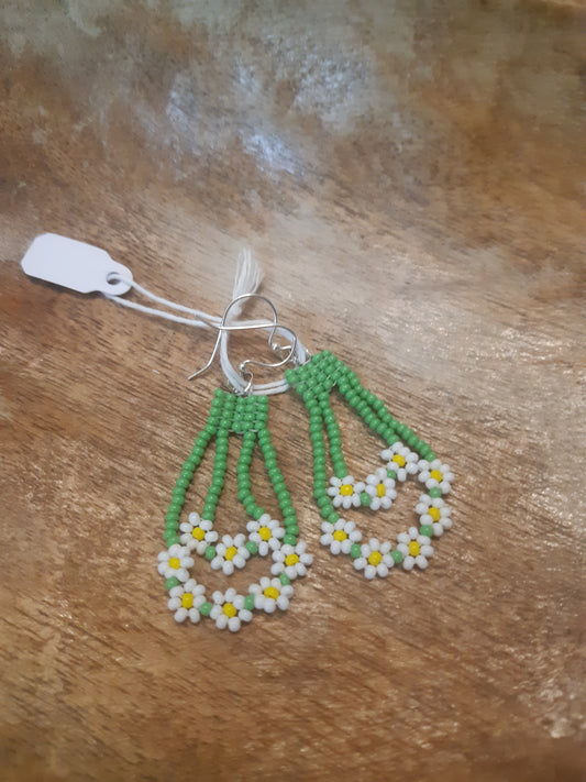spring flower chain collection