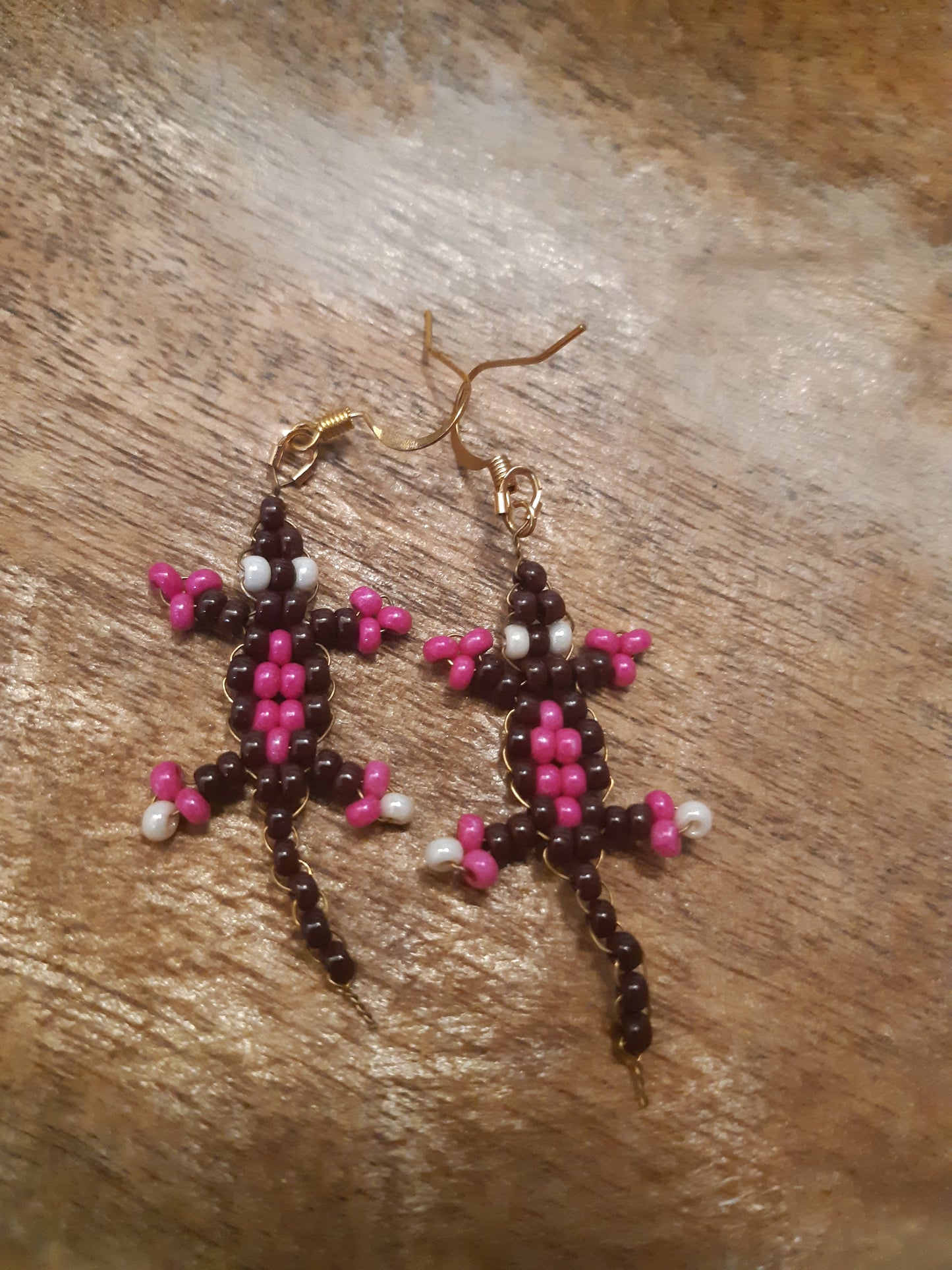 beaded gecko earrings
