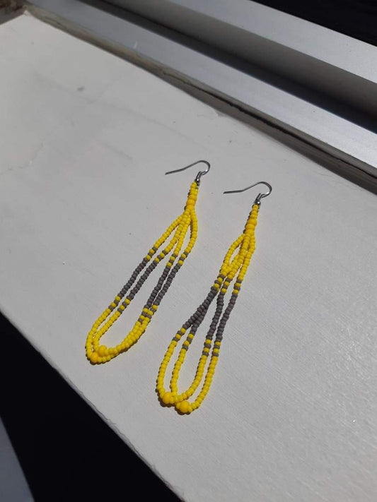 Yellow and grey loops